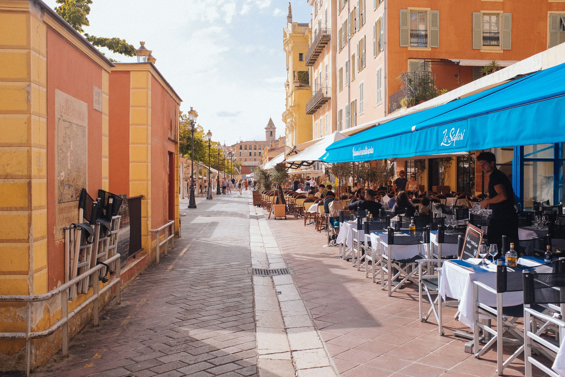 Le Marais Café